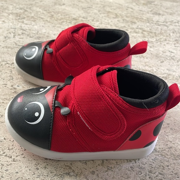Ikiki ladybug shoes 7 toddler - Picture 5 of 10